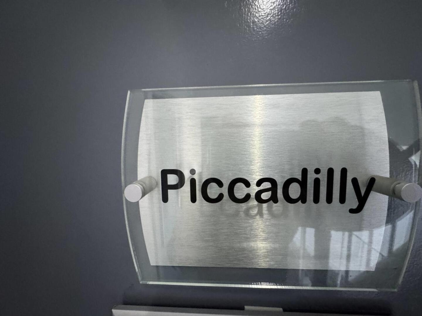 Piccadilly By Pureserviced Plymouth Extérieur photo